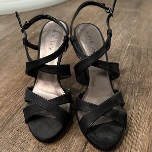 Kelly & Katie Elegant Black Sandals